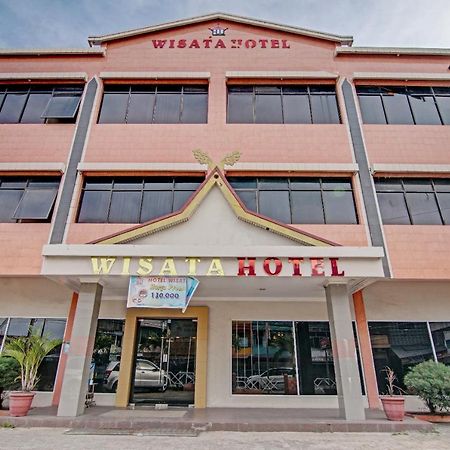 Oyo 90697 Hotel Wisata Думай Екстер'єр фото