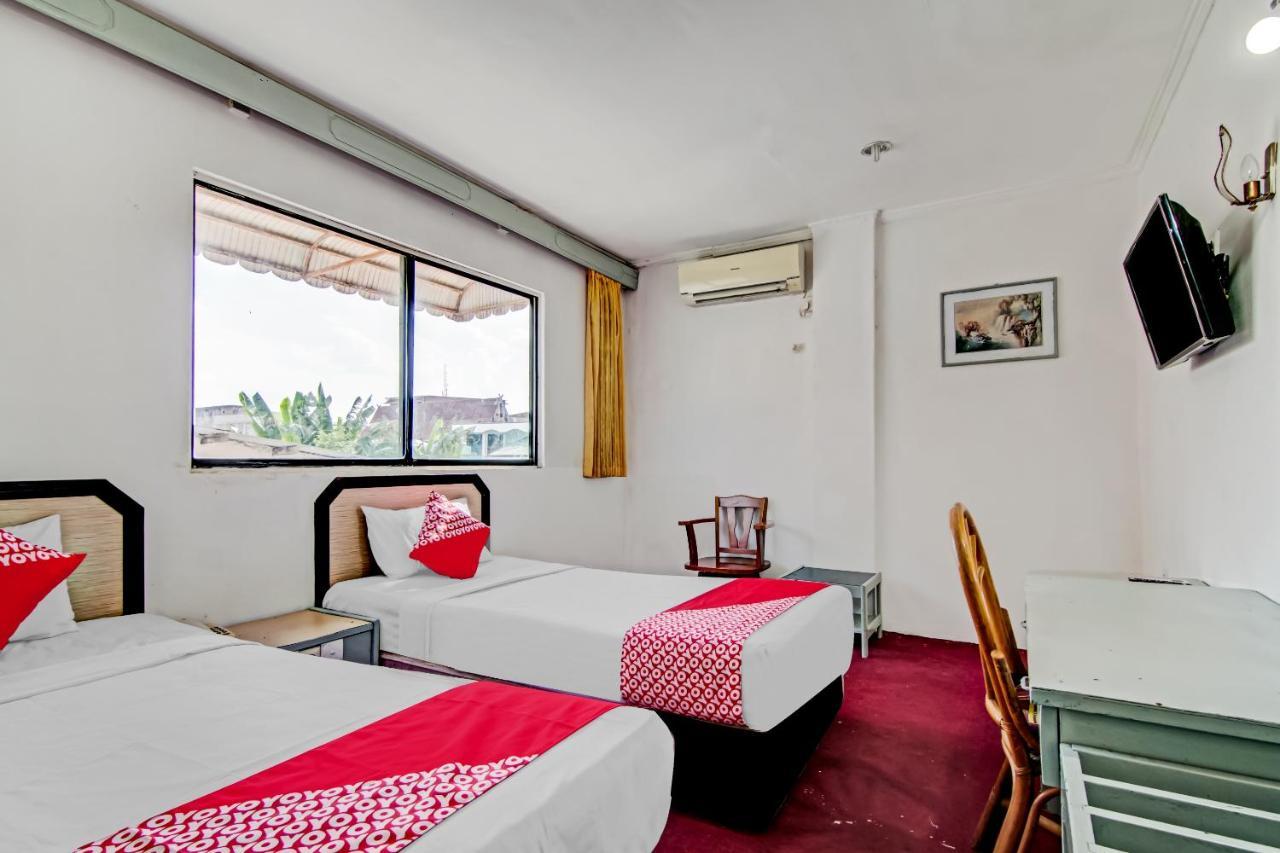 Oyo 90697 Hotel Wisata Думай Екстер'єр фото