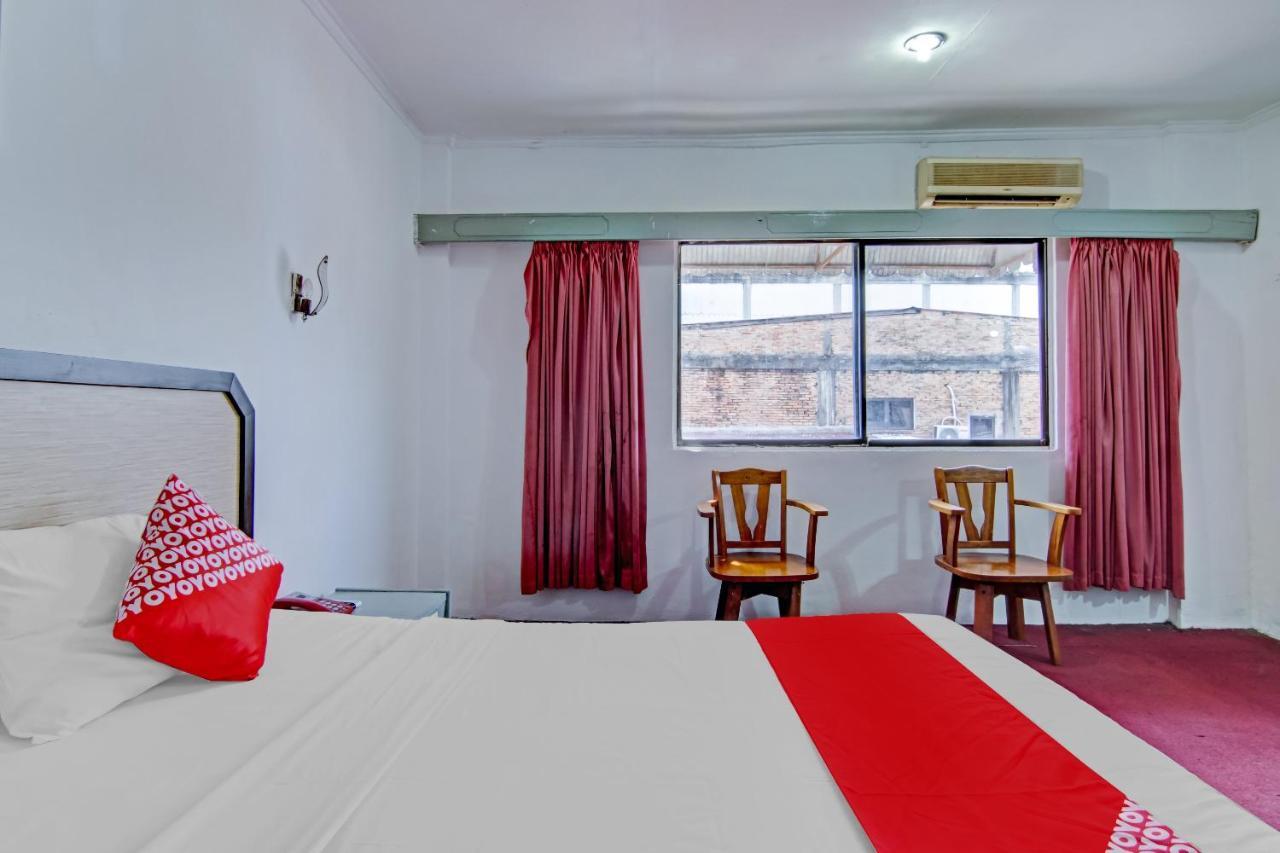 Oyo 90697 Hotel Wisata Думай Екстер'єр фото